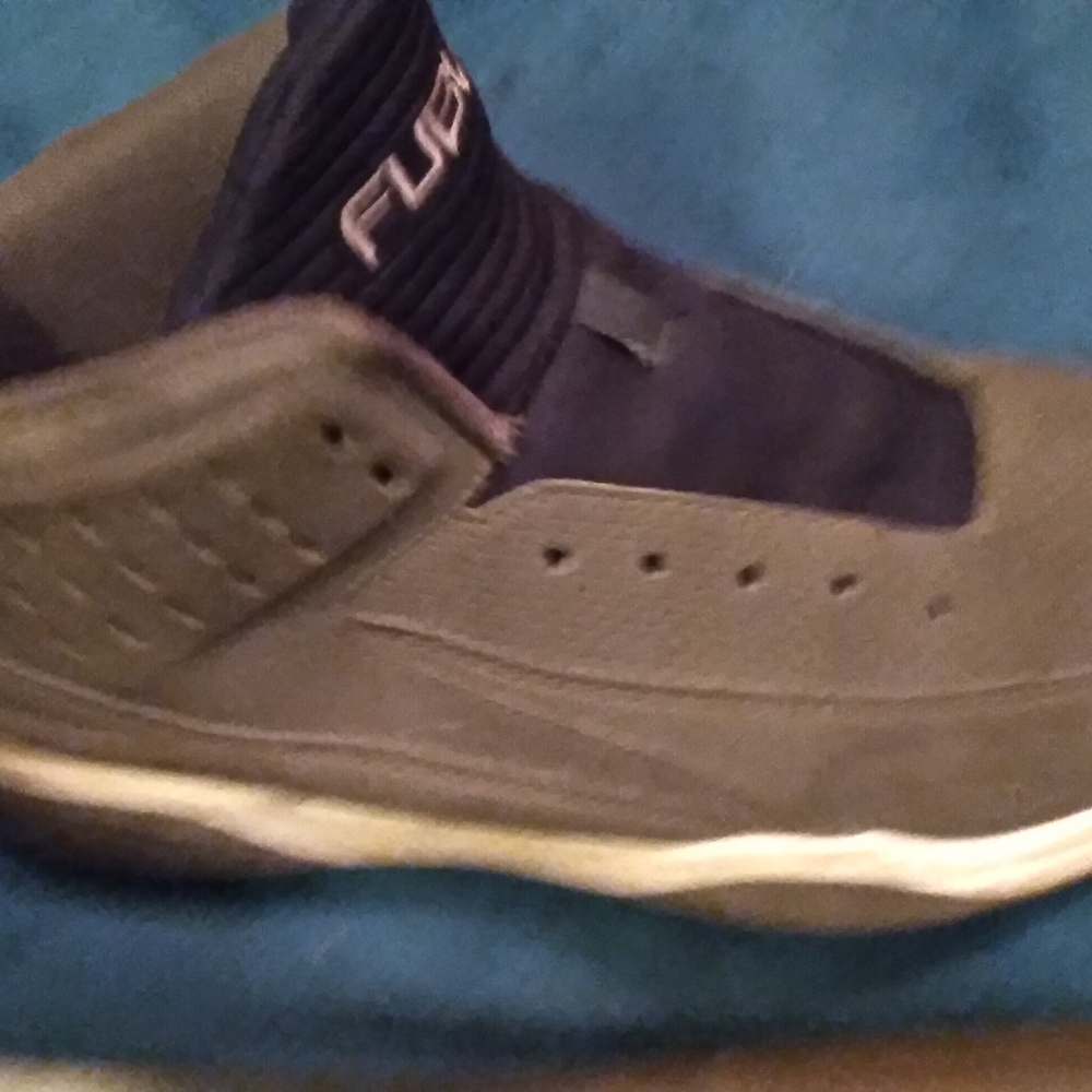 Men's shoes